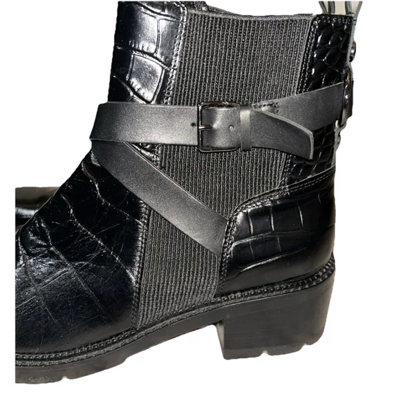 Donald Pliner Black Savvy Croc Embossed Leather Bootie Sz 8.5 2 Inch Block Herl - Picture 5 of 7